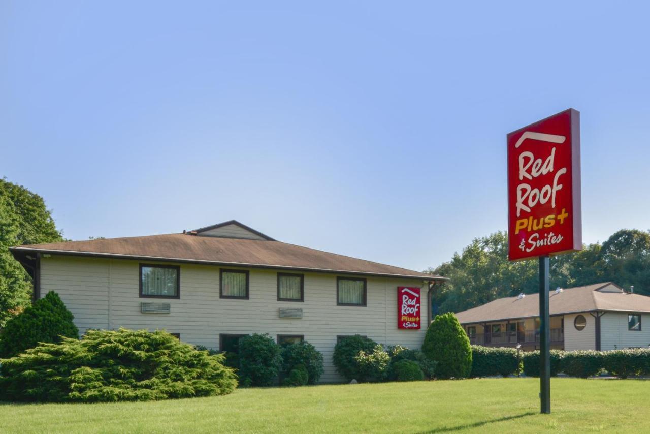 Red Roof Inn Plus+ & Suites Guilford Dış mekan fotoğraf